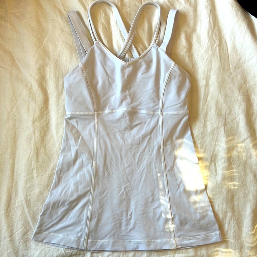 Lululemon tank